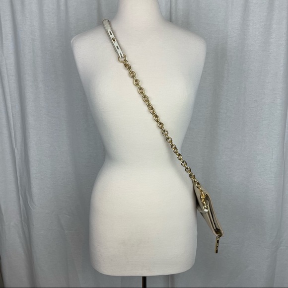 Dagne Dover Original Convertible Clutch Wallet with Shoulder Chain - Linen - Picture 4 of 16